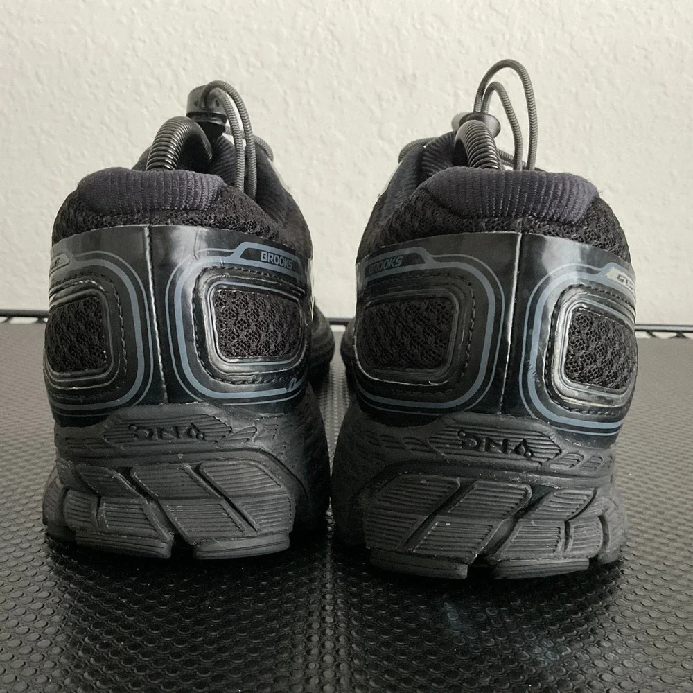 Brooks Adrenaline GTS 16 Mens Running Shoes Black Silver 1102121D068 Size 10.5 D